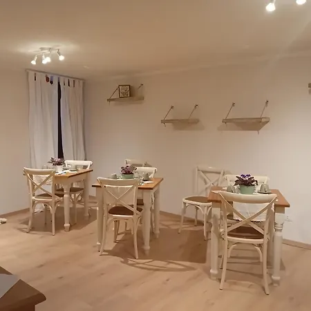 La Lanterna Bed & Breakfast *